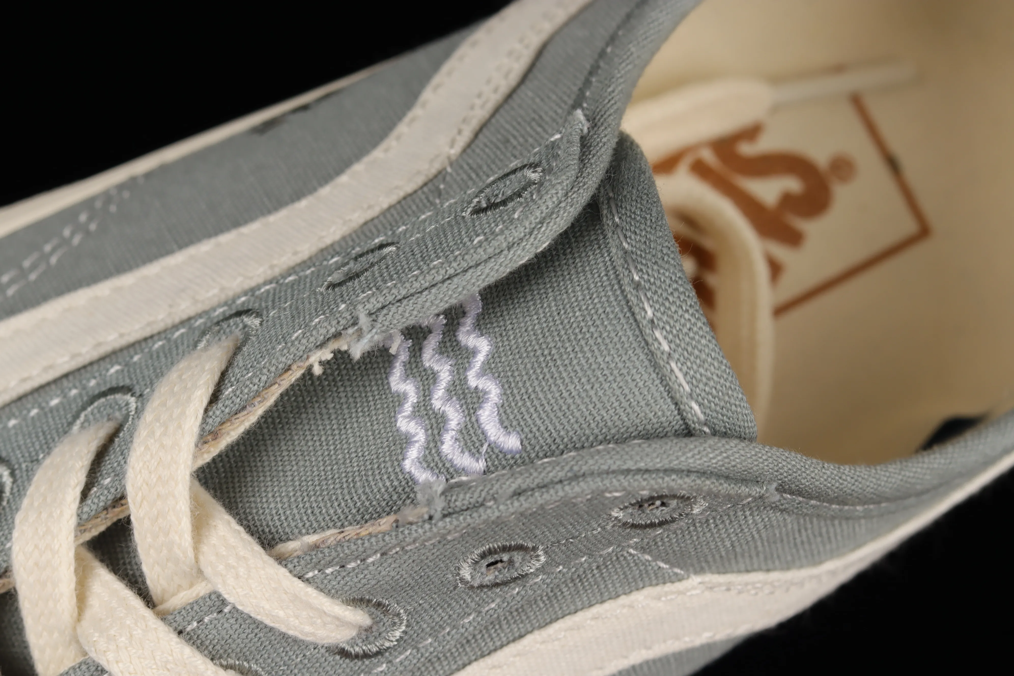 All categories Vans Vans series Vans Mid Vans China Vans Old Skool Vans gray green side stripes fun printed low-top casual sneakers VN0A54F4AST